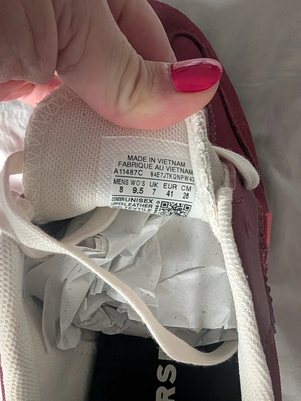 Converse Retro Runner Sneakers in Burgundy & Red - Picture 4 of 5